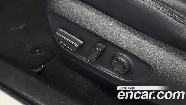 Toyota RAV4 2019 — Şəkil 16/20