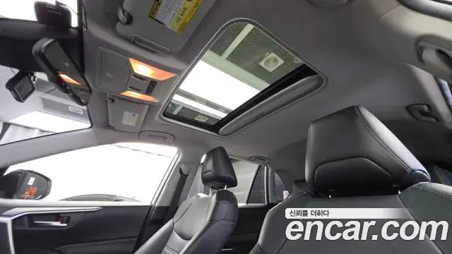 Toyota RAV4 2019 — Şəkil 8/20