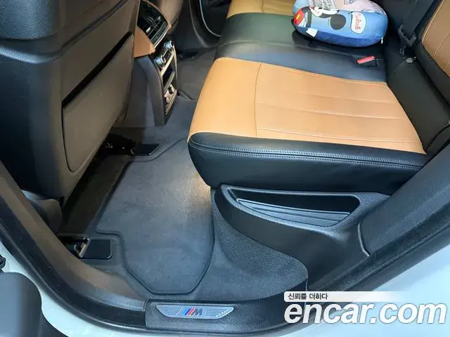 BMW X6 2018 — Фото 8/12