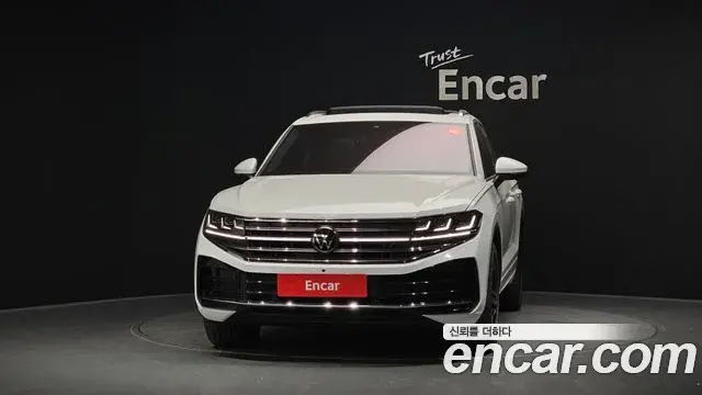 Volkswagen Touareg 2026 — ფოტო 18/20