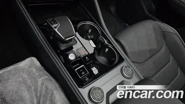Volkswagen Touareg 2026 — ფოტო 12/20