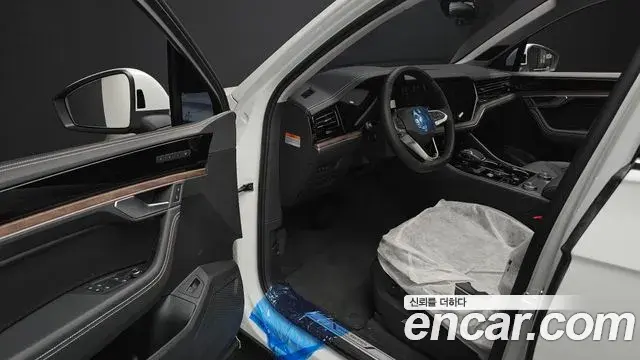 Volkswagen Touareg 2026 — ფოტო 20/20