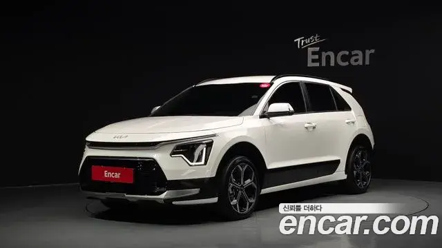 Kia Niro 2022 — Şəkil 24/38