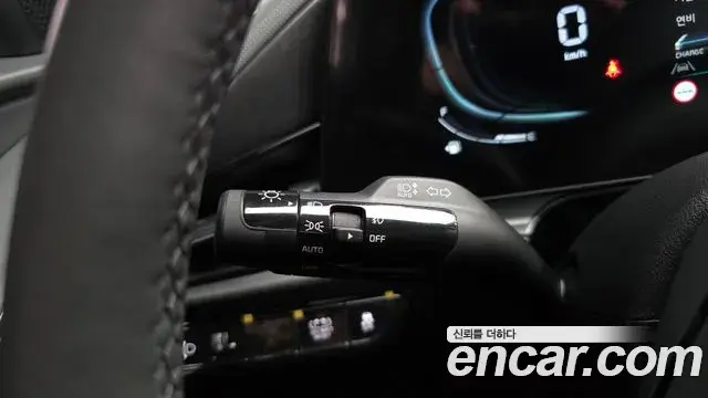 Kia Niro 2022 — Şəkil 30/38