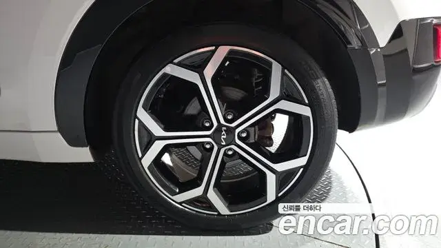 Kia Niro 2022 — Şəkil 20/38