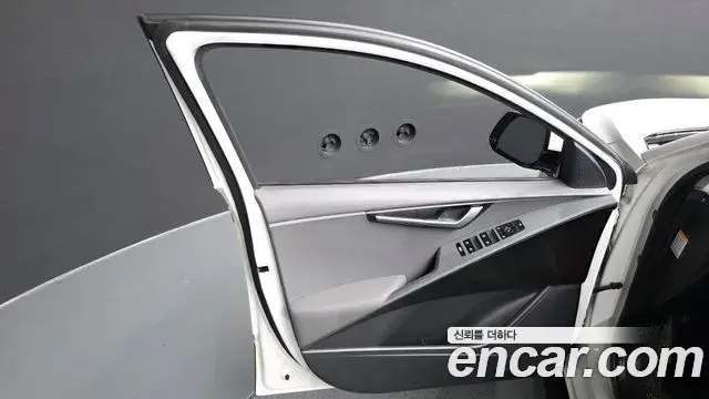 Kia Niro 2022 — Şəkil 11/38