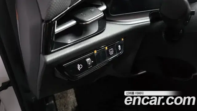 Kia Niro 2022 — Şəkil 33/38