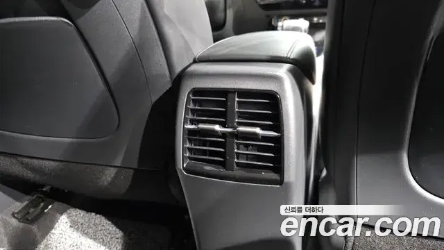 Kia Niro 2022 — Şəkil 35/38