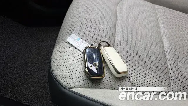 Kia Niro 2022 — Şəkil 31/38