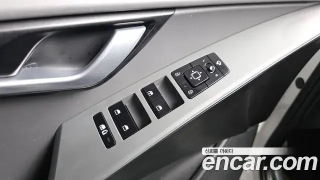 Kia Niro 2022 — Şəkil 38/38