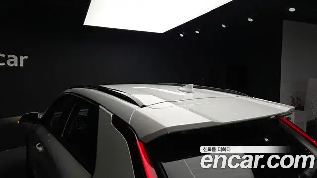 Kia Niro 2022 — Şəkil 28/38