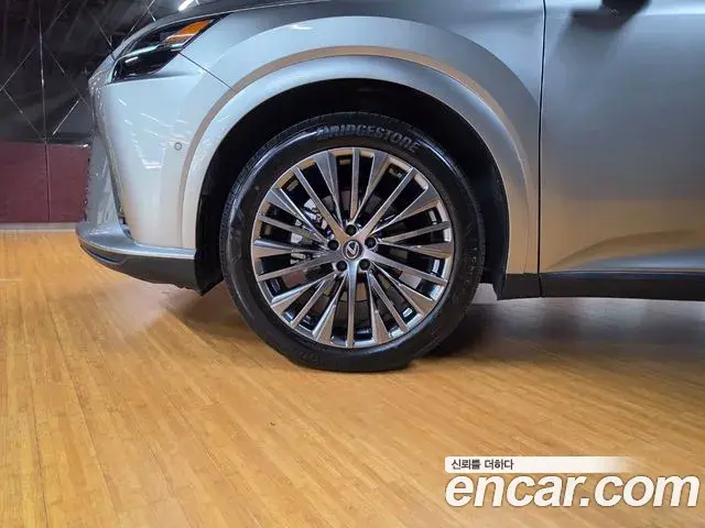 Lexus RX350h 2025 — ფოტო 4/18