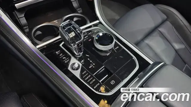 BMW 8 Series 2022 — Фото 9/20