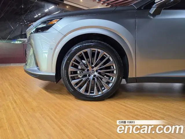 Lexus RX350h 2025 — Фото 4/18