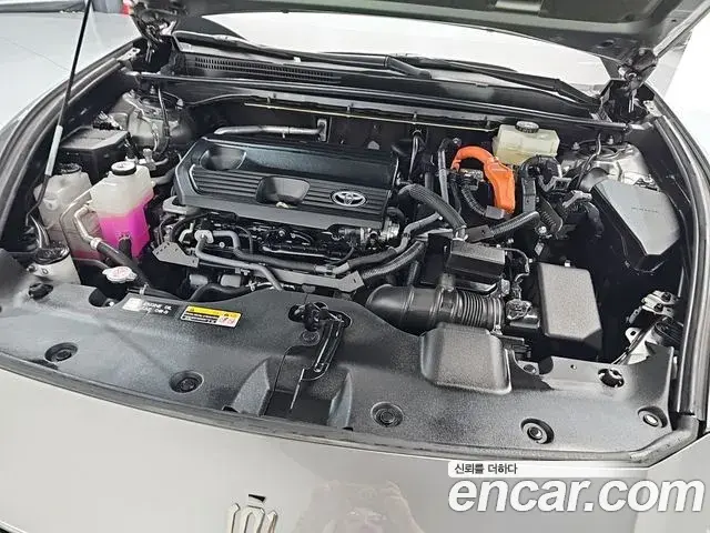 Toyota Crown Crossover 2024 — Photo 3/20