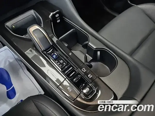 Toyota Crown Crossover 2024 — Photo 4/20
