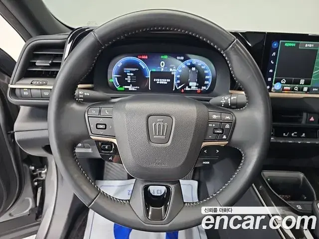 Toyota Crown Crossover 2024 — Photo 5/20