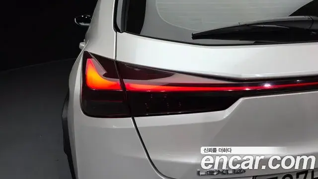 Lexus UX250h 2019 — Şəkil 29/30
