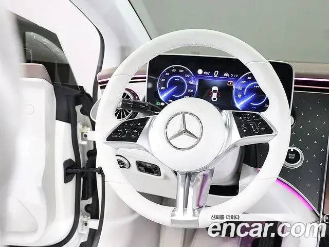 Mercedes-Benz EQE 2026 — Photo 16/20