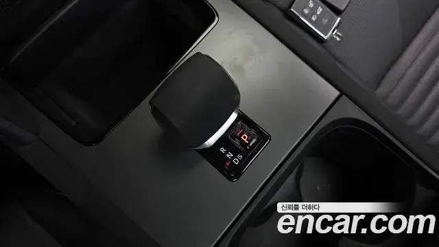 Land Rover Discovery Sport 2025 — Şəkil 16/38