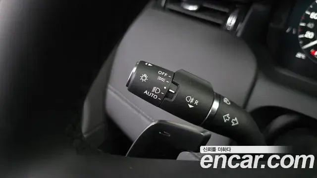 Land Rover Discovery Sport 2025 — Şəkil 36/38