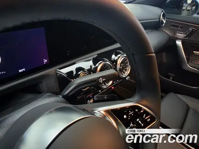 Mercedes-Benz A-Class 2026 — Фото 8/12