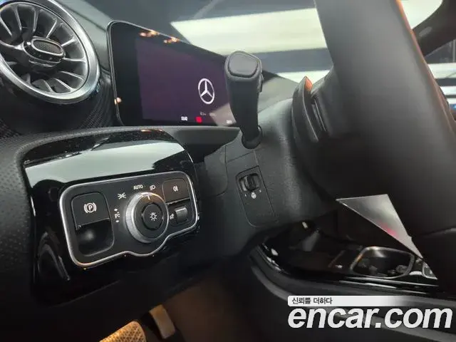 Mercedes-Benz A-Class 2026 — Фото 9/12