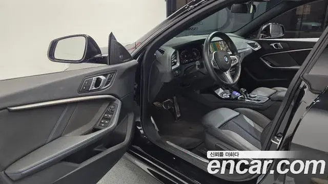 BMW 2 Series Gran Coupe 2023 — Фото 10/20