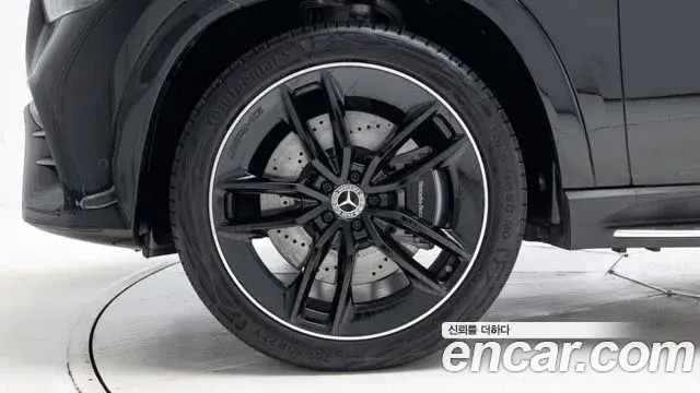 Mercedes-Benz GLE-Class 2025 — Photo 4/20