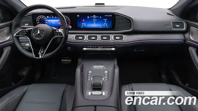 Mercedes-Benz GLE-Class 2025 — Photo 10/20