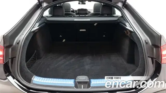 Mercedes-Benz GLE-Class 2025 — Photo 11/20