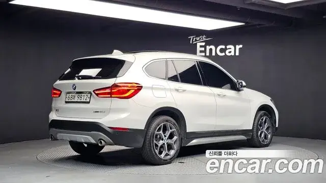 BMW X1 2019 — Фото 2/20