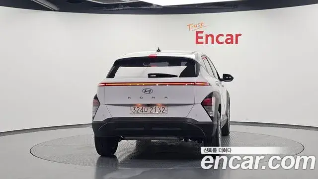 Hyundai Kona 2023 — Фото 4/20