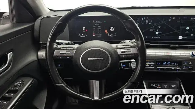 Hyundai Kona 2023 — Фото 13/20