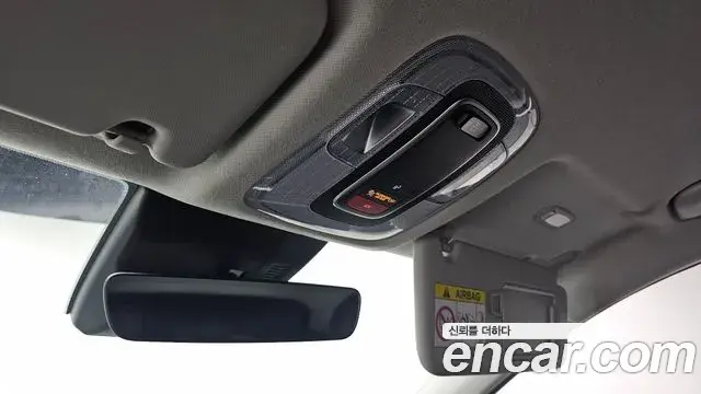 Hyundai Kona 2023 — Фото 19/20