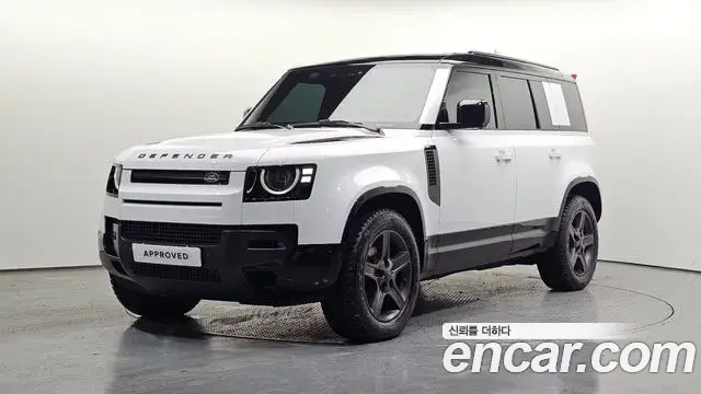 Land Rover Defender 2026 — Фото 1/20