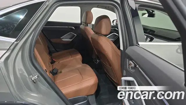 Audi Q3 2022 — Фото 11/20