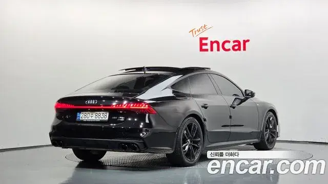 Audi A7 2020 — Фото 2/20