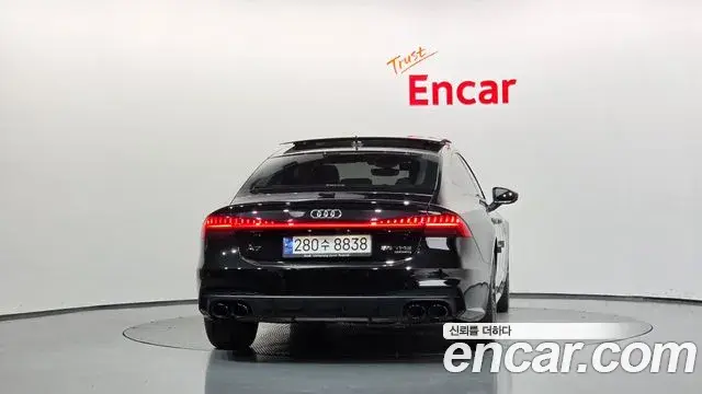 Audi A7 2020 — Фото 4/20