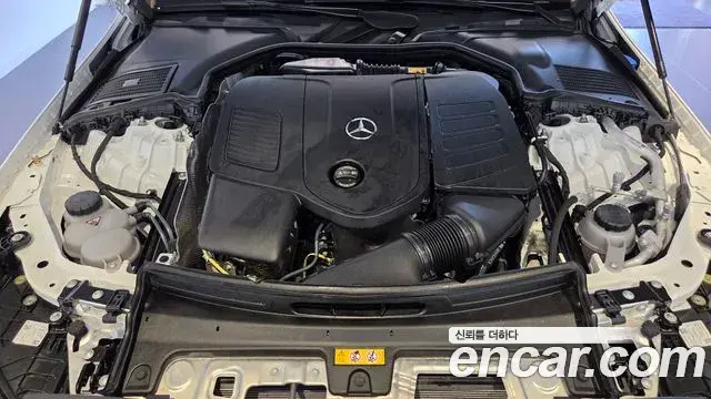 Mercedes-Benz C-Class 2026 — Фото 5/18