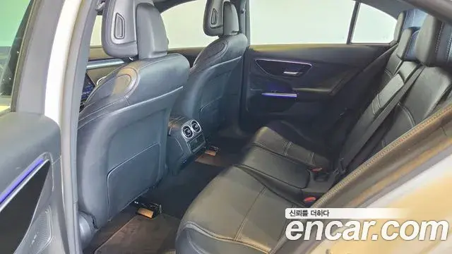 Mercedes-Benz C-Class 2026 — Фото 8/18