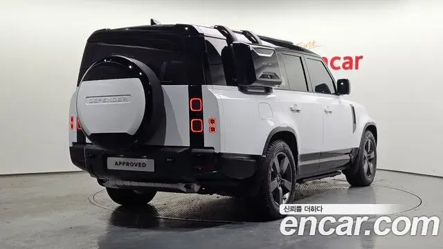 Land Rover Defender 2026 — Фото 2/20