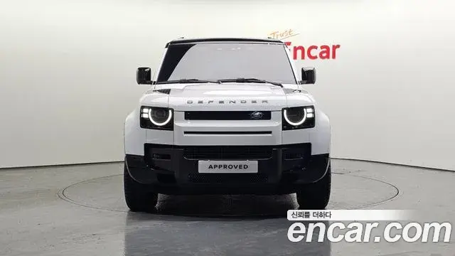 Land Rover Defender 2026 — Фото 7/20