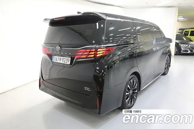Toyota Alphard 2025 — Фото 3/20