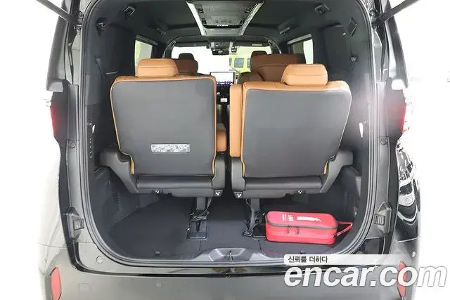 Toyota Alphard 2025 — Фото 5/20