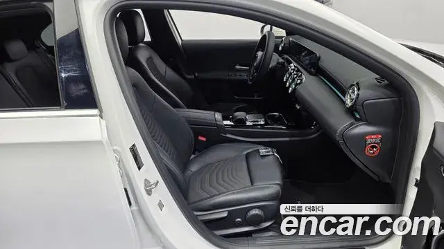 Mercedes-Benz A-Class 2020 — Фото 11/20