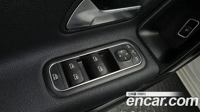 Mercedes-Benz A-Class 2020 — Фото 19/20
