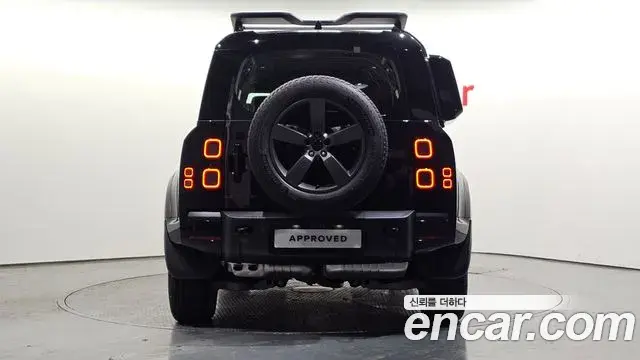Land Rover Defender 2026 — Фото 6/20