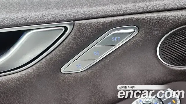 Genesis Electrified G80 2022 — Фото 19/20