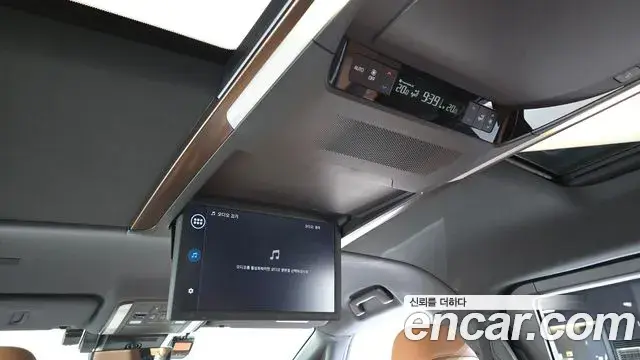 Toyota Alphard 2025 — Фото 18/20